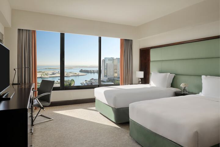 Room 28 of 168