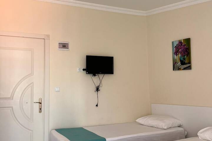Room 4 of 31