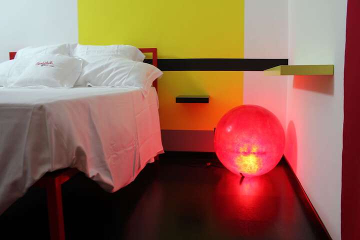 Room 4 of 53