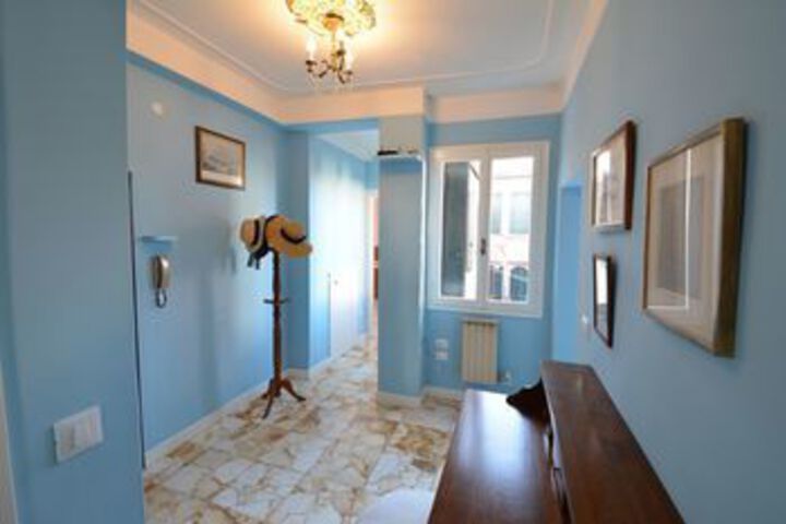 Room 14 of 25