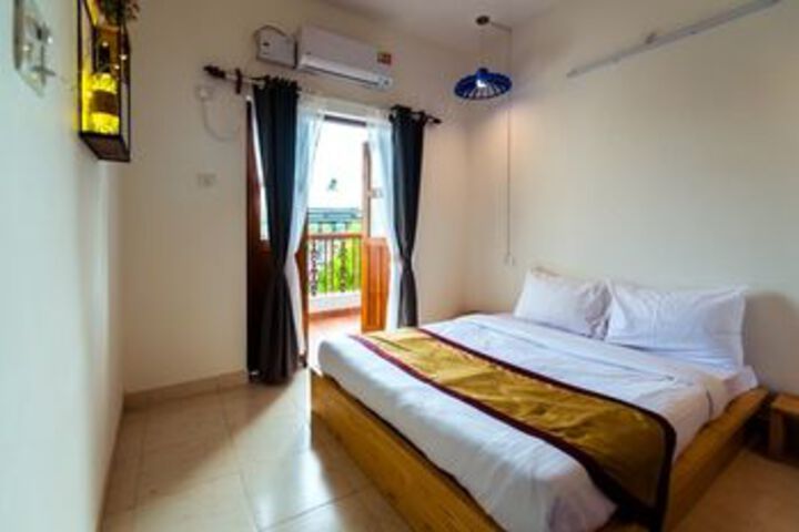 Room 32 of 67