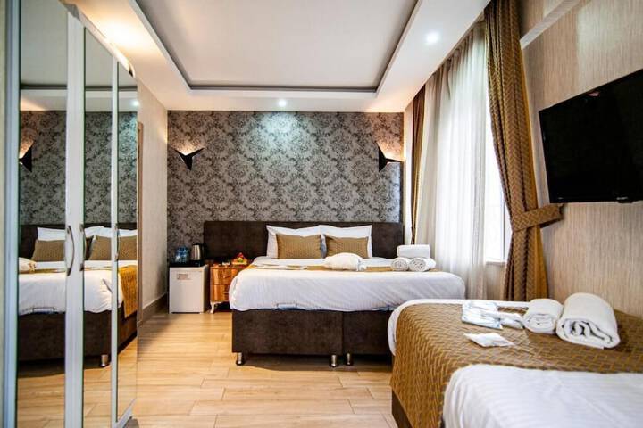Room 9 of 44