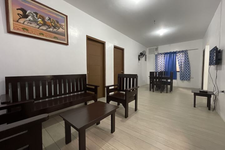 Room 114 of 200