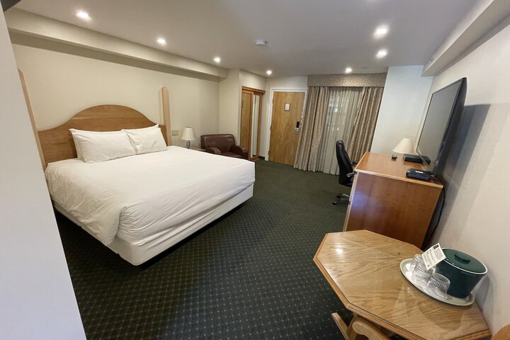 Room 27 of 60