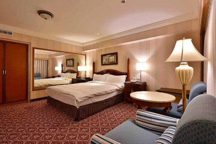 Room 40 of 164
