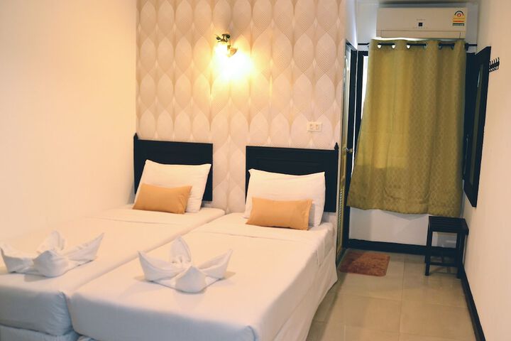 Room 16 of 44