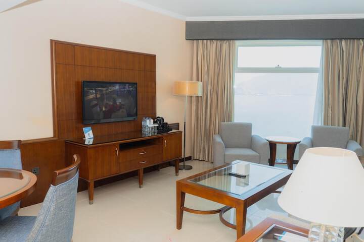 Room 28 of 117