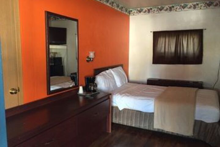 Room 25 of 44