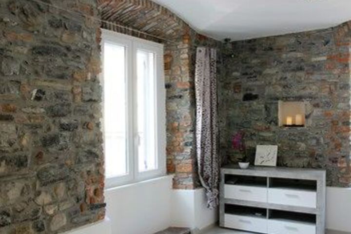 Room 13 of 20