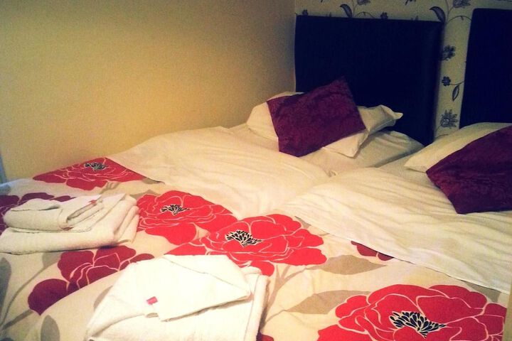 Room 18 of 28