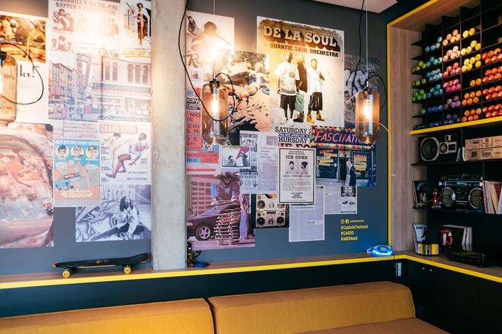 Lounge 87 of 118