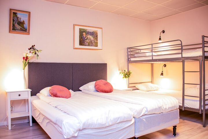 Room 42 of 62