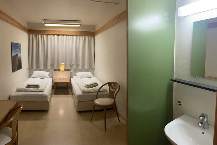 Room 5 of 74