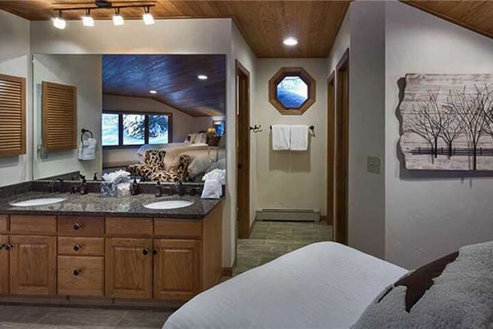 Room 16 of 25