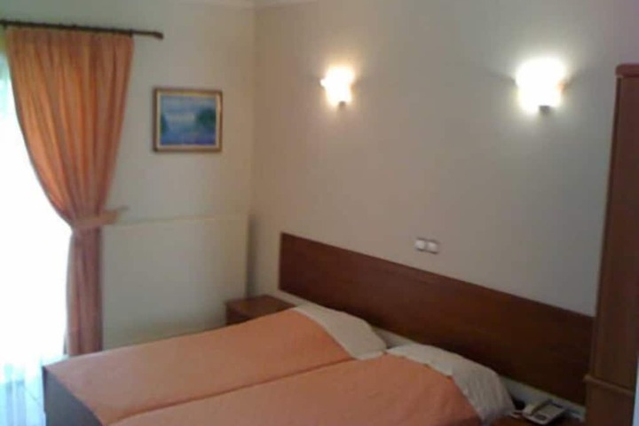Room 7 of 52