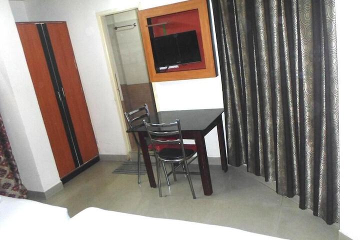 Room 7 of 14