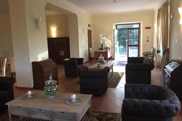 Guest Lobby