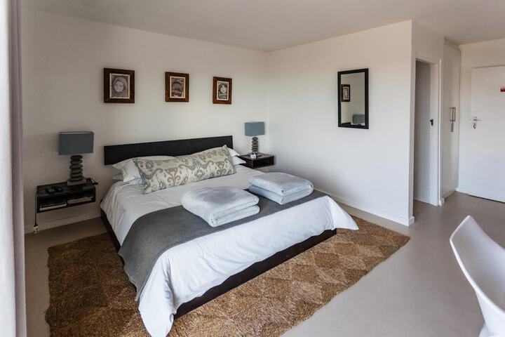 Room 15 of 63