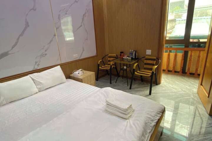 Room 8 of 26