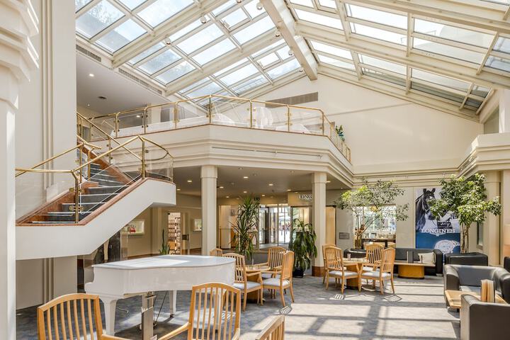 Guest Lobby