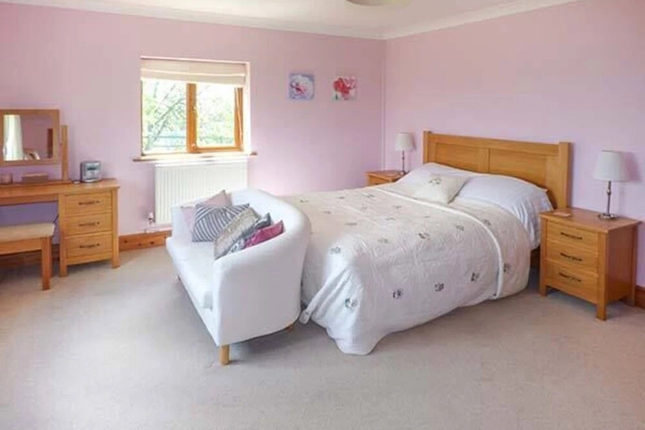 Room 4 of 14