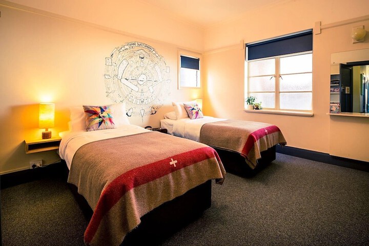 Room 6 of 59