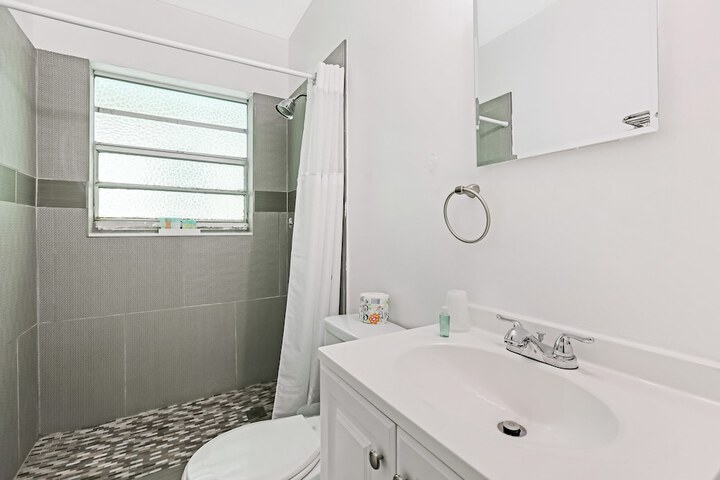 Room 21 of 36