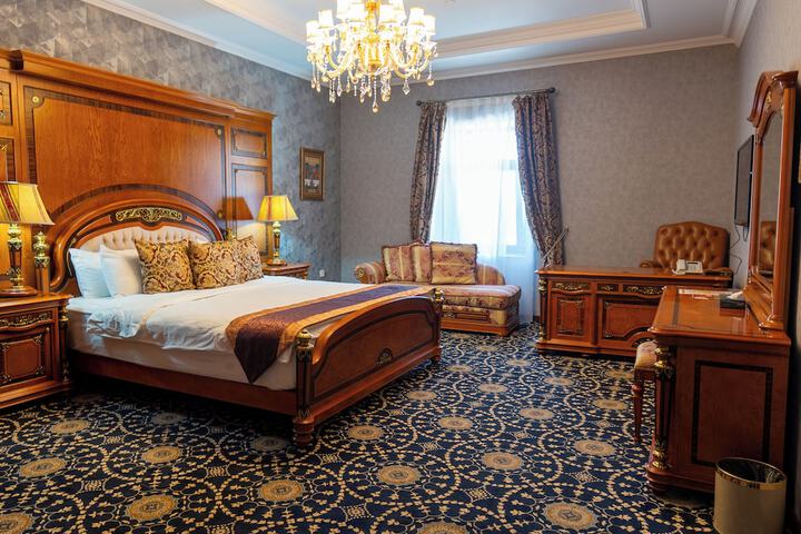 Room 28 of 113