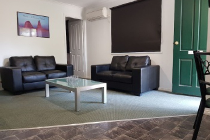 Room 142 of 876