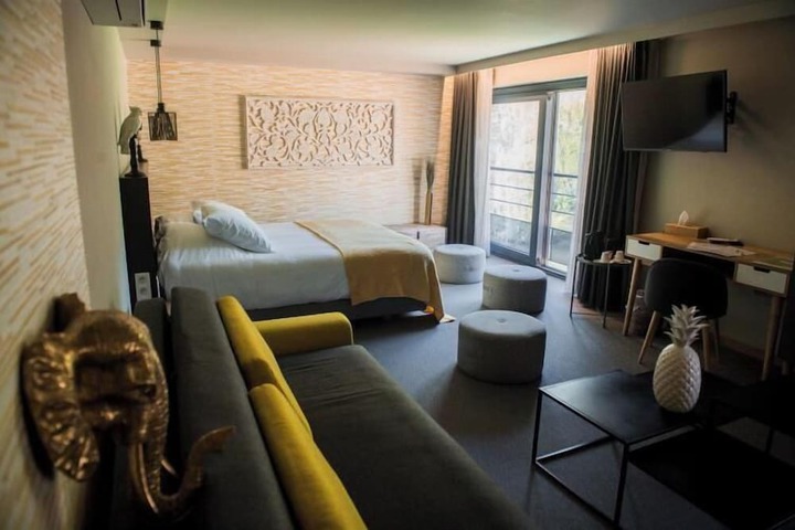 Room 10 of 24