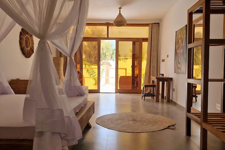 Room 4 of 53