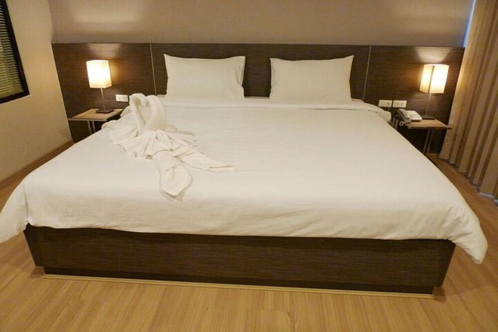 Room 11 of 39
