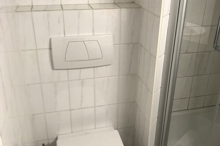 Room 10 of 23