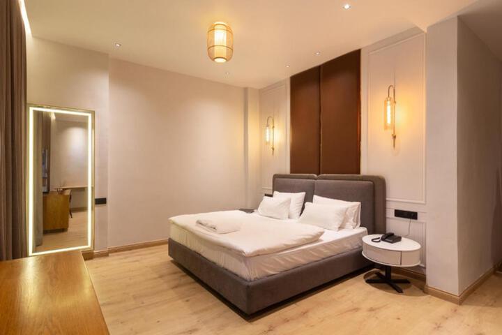 General 7 of 23