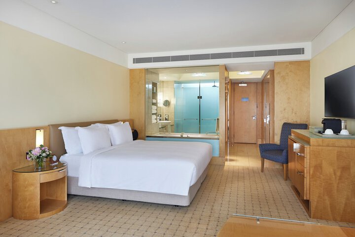 Room 42 of 68