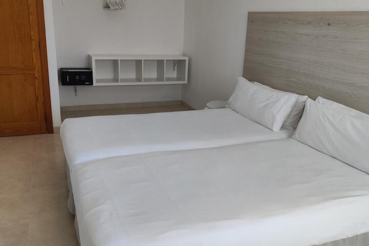 Room 7 of 36