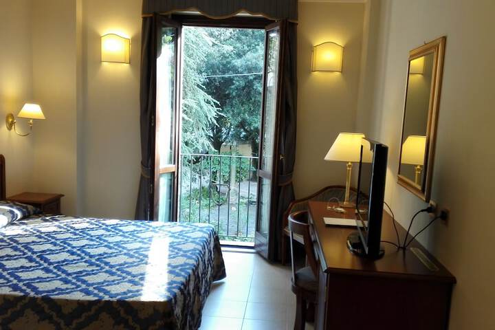 Room 6 of 59