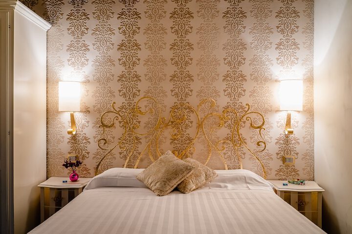Room 21 of 84