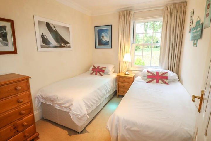 Room 6 of 21