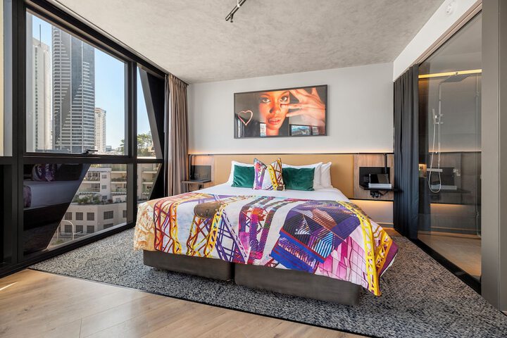 Room 9 of 56