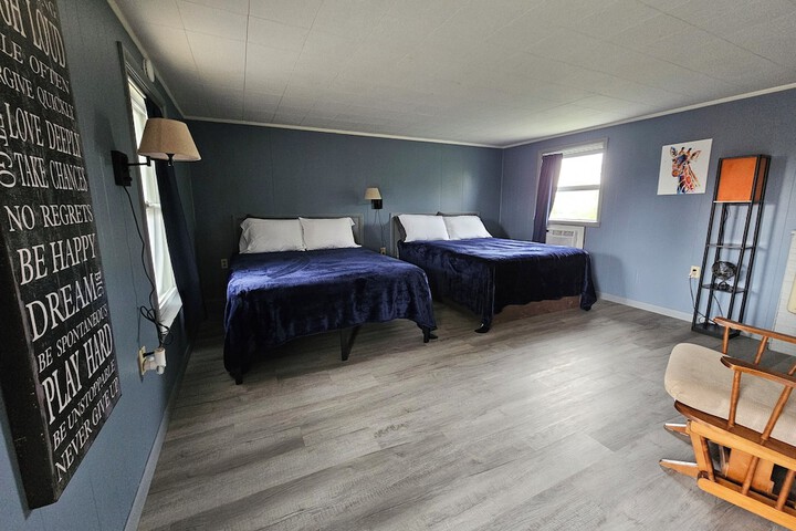 Standard Room, King or Two Doubles (1 of 5)