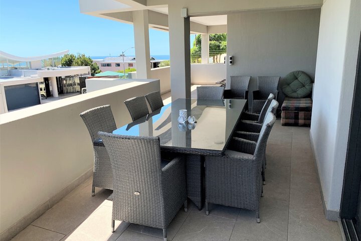 Terrace/Patio 21 of 23