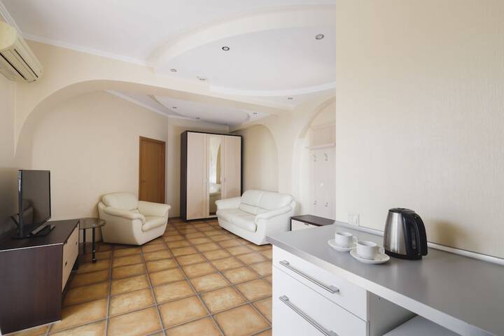 Room 20 of 33