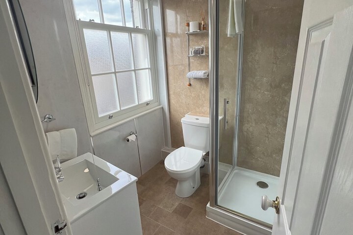 Room 10 of 44