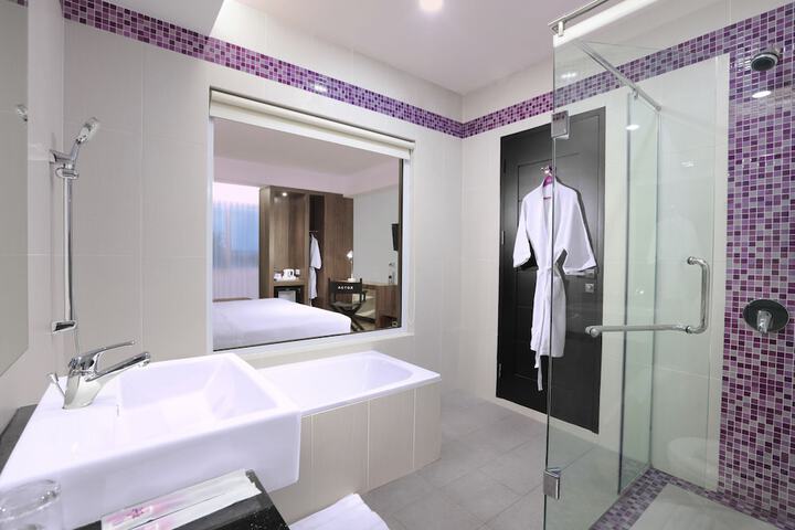 Room 35 of 67
