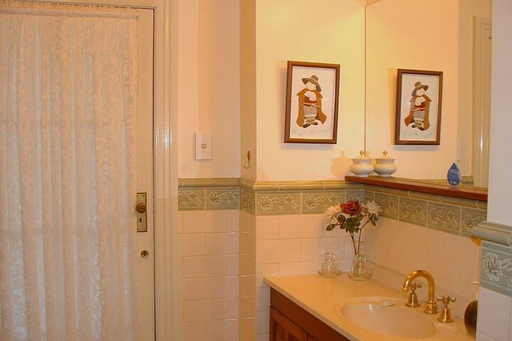 Room 14 of 25