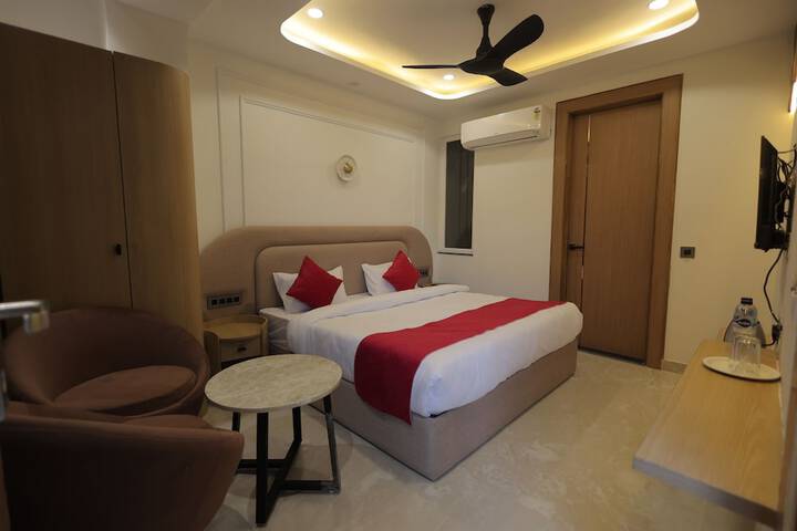 Room 18 of 83