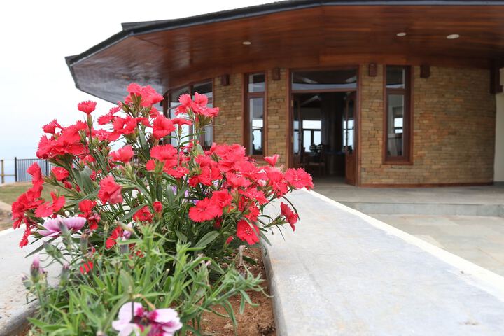 Hotel Exterior 63 of 82