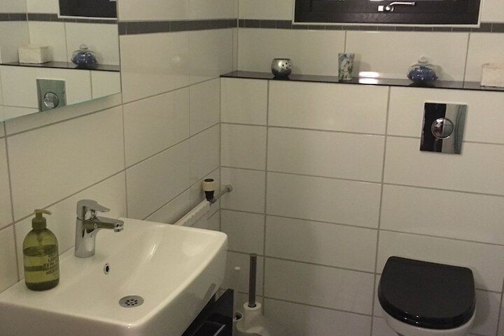 Room 19 of 34