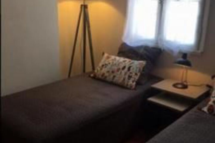 Room 13 of 27